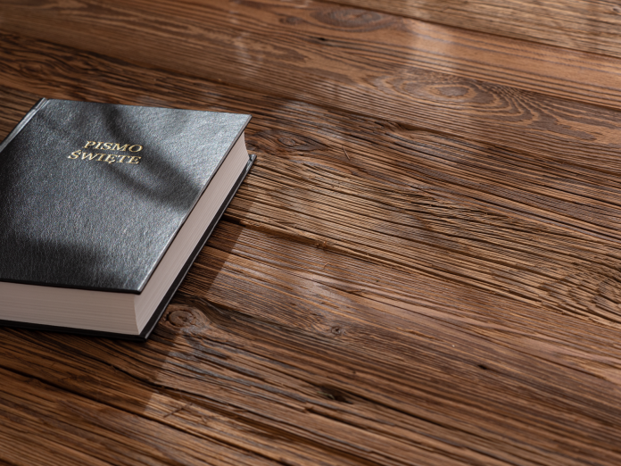 Polska Biblia na drewnianej, fakt Polska Biblia na drewnianej, fakt